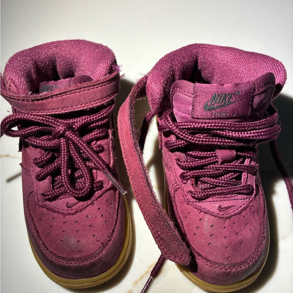 Nike Kids' Berry High-Top Sneakers - Picture 2 of 5